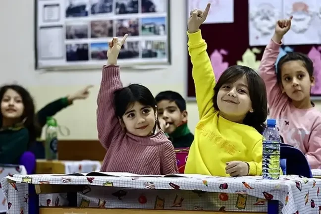 2025-2026 eğitim öğretim yılı takvimi belli oldu! Yaz tatili geç başlıyor