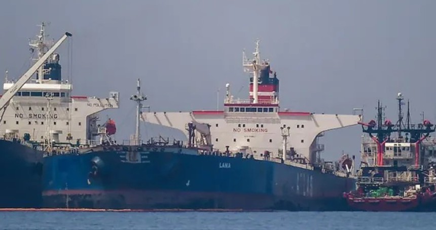 Rusya, Yunanistan'a ait petrol tankerine el koydu