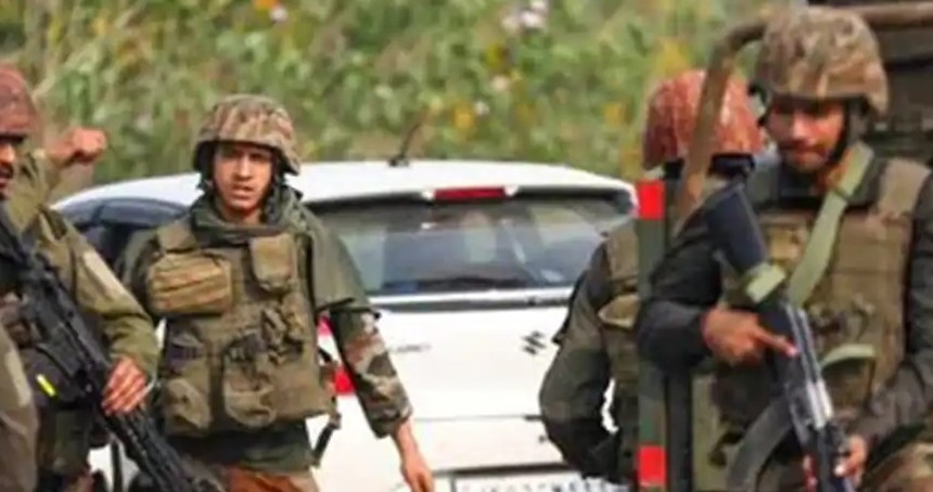 Pakistan'da bombalı araç saldırısı: 4 kişi hayatını kaybetti