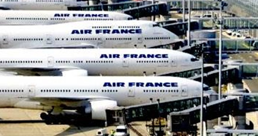 Paris havalimanında trafik kontrol hatası nedeniyle onlarca uçuş iptal edildi
