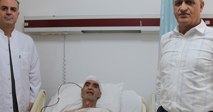 Diyarbakır'da bir ilk: Konuşarak beyin ameliyatı oldu