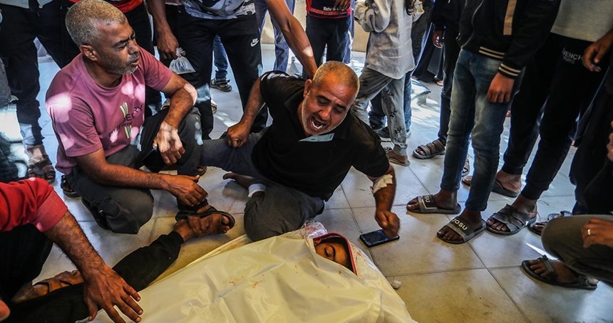 İsrail'in Gazze'ye bu sabah düzenlediği saldırıda 33'ü çocuk en az 50 Filistinli hayatını kaybetti