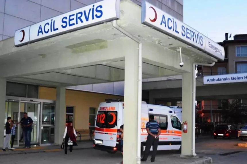 Göreve giden polislerin aracı kaza yaptı