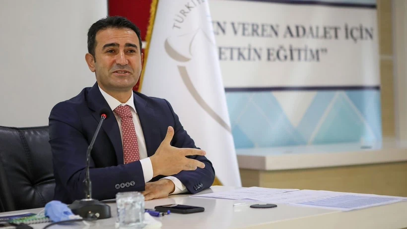 HSK üyeliğine seçilen Seyfi Han kimdir? Nereli? Nerelerde görev yaptı?