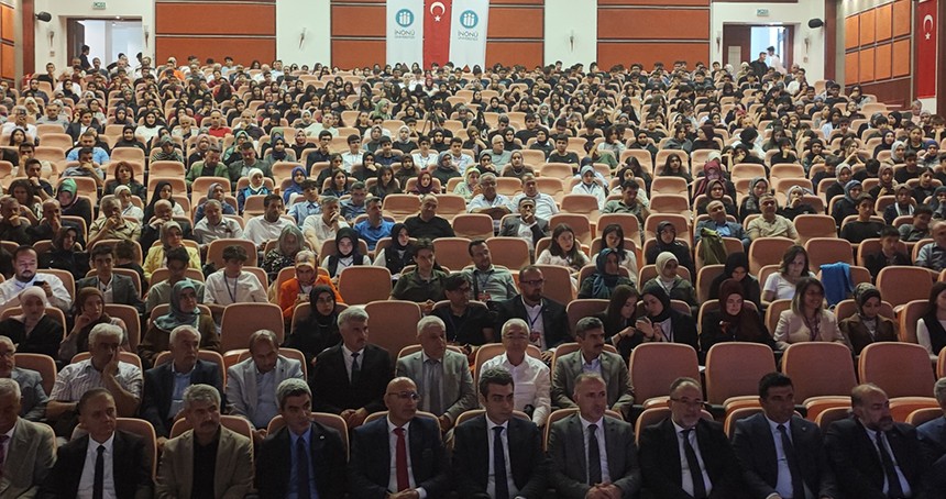 Malatya'da "3. Uluslararası İmam Hatip Öğrencileri Sempozyumu" düzenlendi