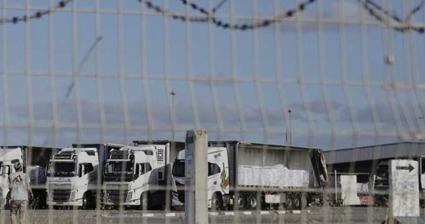 Açlığı silah olarak kullanan işgal, neden şimdi Gazze'ye yardım girişine izin veriyor?