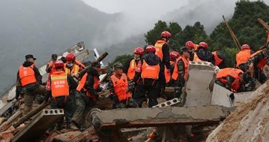 Çin'de şiddetli yağışlar heyelana yol açtı: 7 ölü, 21 kayıp