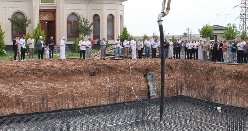 Batman'da Şeyh Maruf Dergah Camii'nin temeli dualarla atıldı