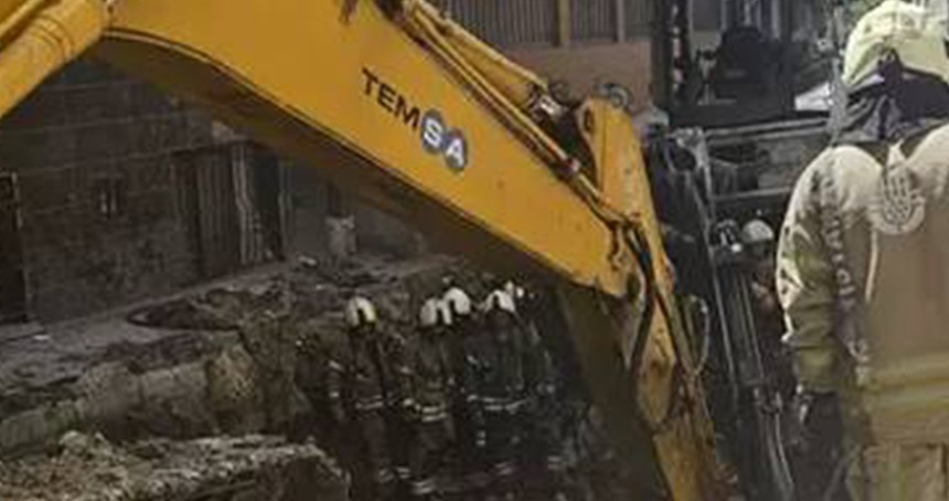 İstanbul'da kanalizasyon çalışmasında yol çöktü: Bir işçi göçük altında kaldı