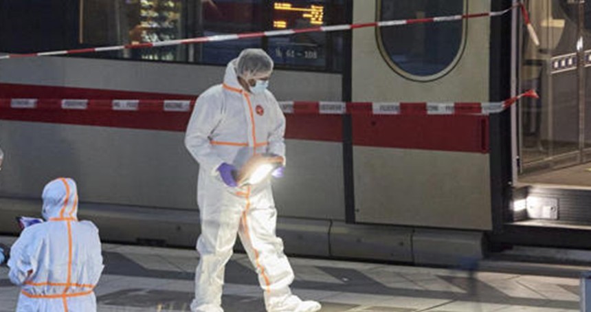 Almanya’da tren istasyonunda bıçaklı saldırı: 12 yaralı