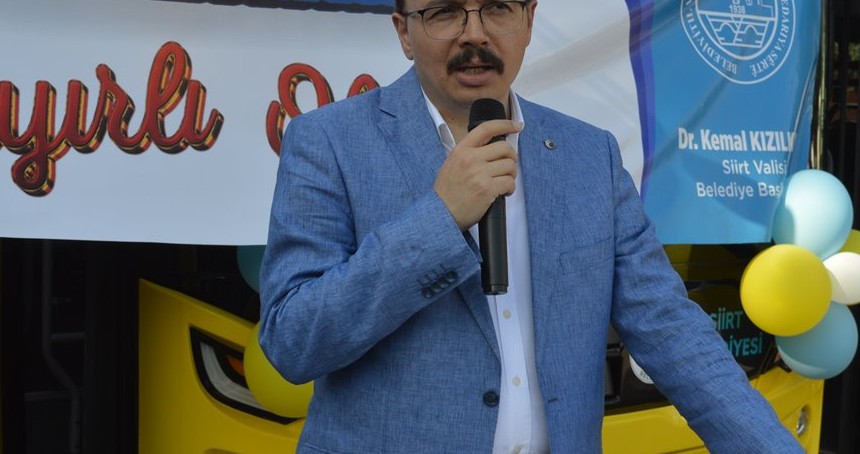 Siirt Belediyesi filosuna 14 yeni otobüs ve 1 tıbbi atık aracı katıldı