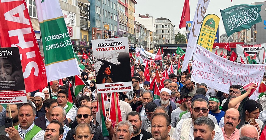 Sultanbeyli'de "Gazze ölüyor, ayağa kalk" yürüyüşü