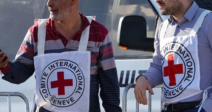 Gazze'de iki Kızılhaç çalışanı katledildi