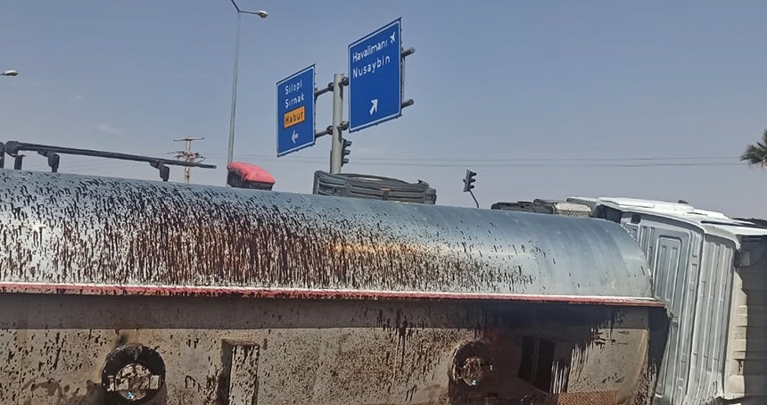 Cizre’de tanker devrildi