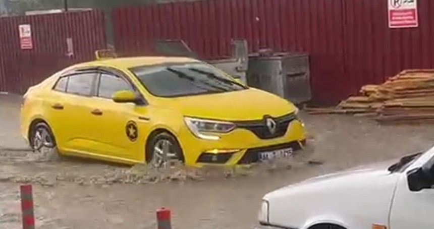 Malatya'da sağanak yağış su baskınlarına yol açtı