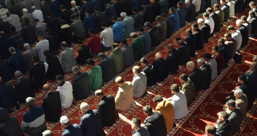 Müslümanlar için büyük fırsat günlerini barındıran Zilhicce ayı başladı
