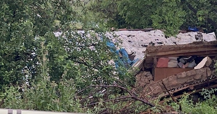 Şiddetli yağış nedeniyle bir ev çöktü: 3 kişi yaralandı