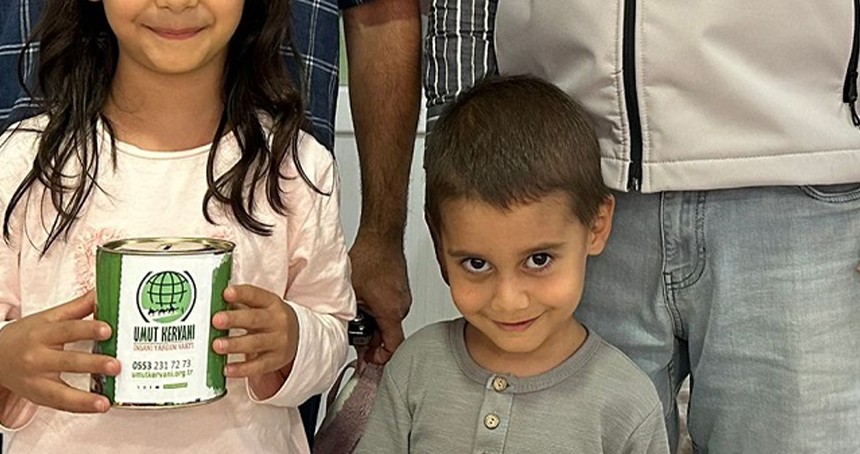 Vanlı küçük kardeşlerden Gazze’ye büyük destek!