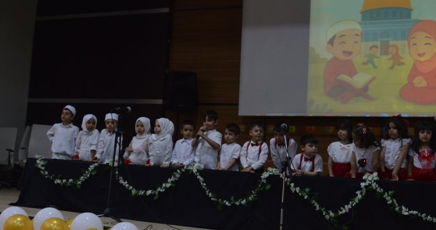 4-6 Yaş Kur'an kurslarında okuyan miniklere mezuniyet töreni