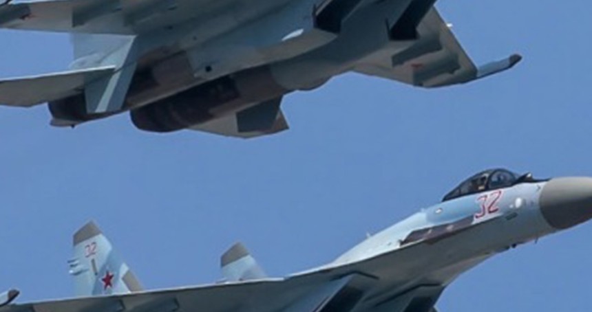 Rus Su-30 savaş uçakları Belarus'taki askeri üsse ulaştı