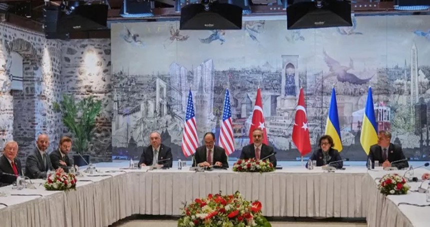 Rusya-Ukrayna heyetleri ateşkes için İstanbul'da buluşuyor