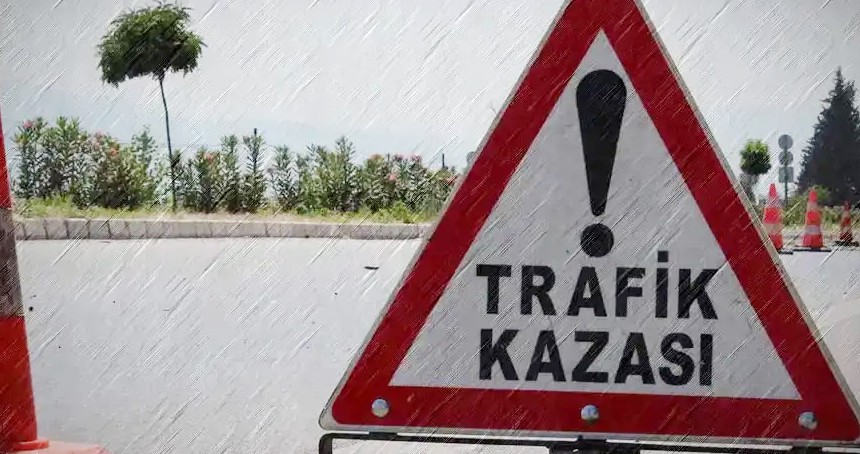 Hatay'da tarım işçilerini taşıyan midibüs devrildi: 25 yaralı