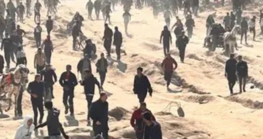 Siyonist rejim açlıktan kırılan Filistinlileri bir kez daha hedef aldı: 3 şehit, 35 yaralı