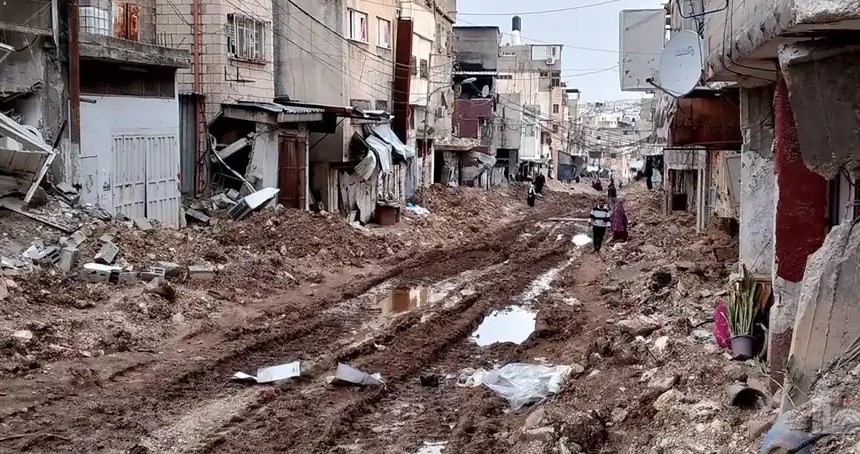 Tulkerem kuşatma altında: 25 bin kişi yerinden edildi, yüzlerce ev yıkıldı