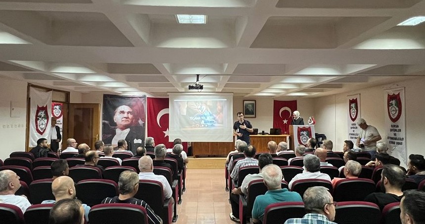 Bursa'da ticari araç sürücülerine ambulanslara yol verme eğitimi