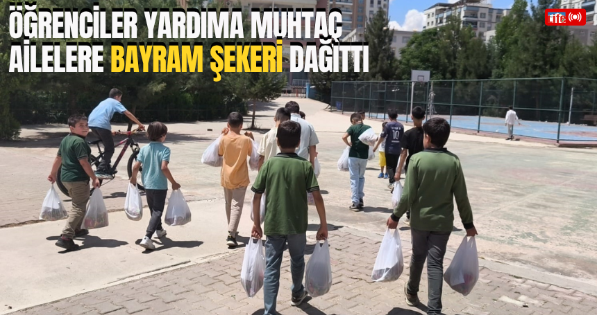 Öğrenciler yardıma muhtaç ailelere bayram şekeri dağıttı