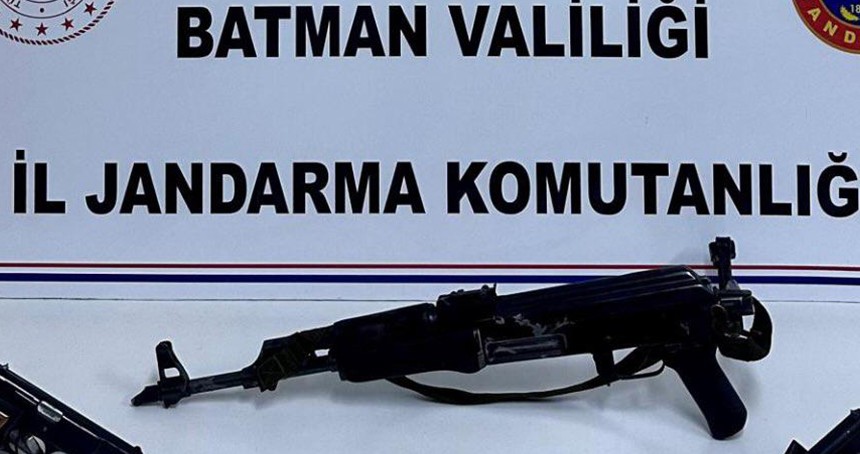 Batman’da kaçak silah operasyonu: Kaleşnikof ve tabancalar ele geçirildi