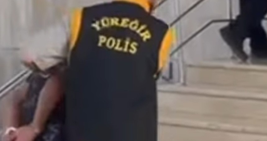 Hırsızlık anı kameralara yansıdı