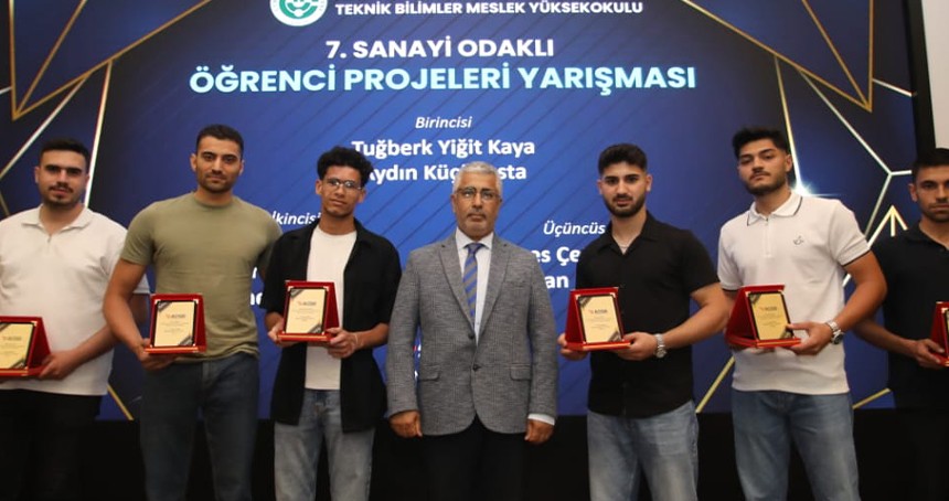 Sanayiye yön veren genç fikirler ödüllendirildi