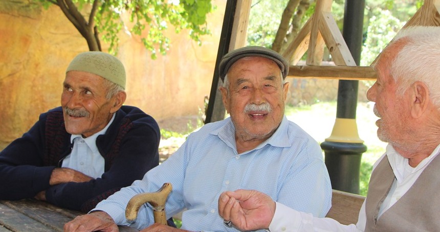 Büyüklerden “Nerede O Eski Bayramlar” özlemi