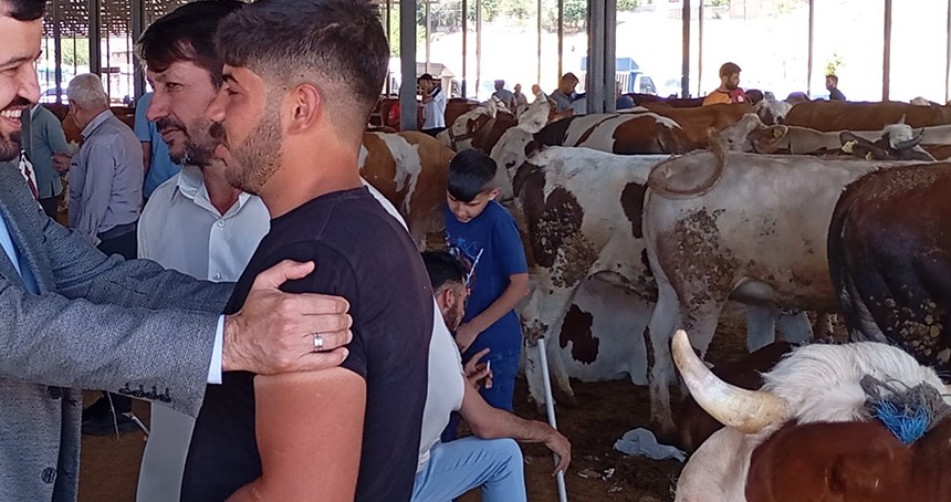  HÜDA PAR Kahta ilçe Başkanı Demiral, besicileri ziyaret etti