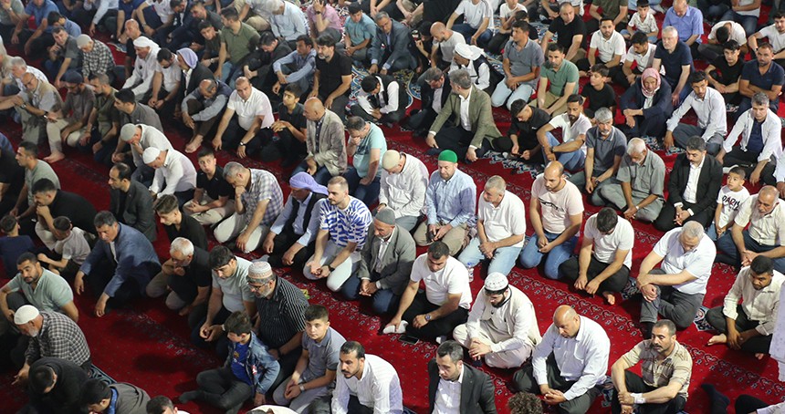 Şanlıurfa’da Kurban Bayramı namazı kılındı