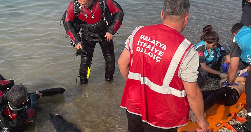 Serinlemek için baraj gölüne giren çocuk boğuldu