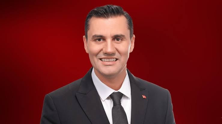 Ferdi Zeyrek kimdir? Hangi partiden? Sağlık durumu ne? Neden hastaneye kaldırıldı?