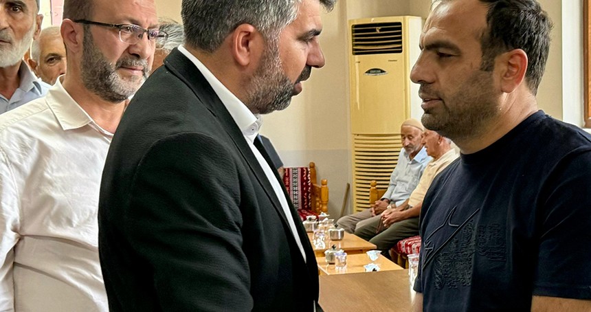 HÜDA PAR Milletvekili Dinç, yangında hayatlarını kaybeden Çavdar ailesinin taziyesine katıldı