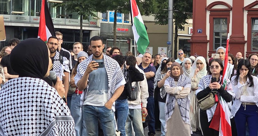 Almanya'da Madleen gemisine el koyulması protesto edildi