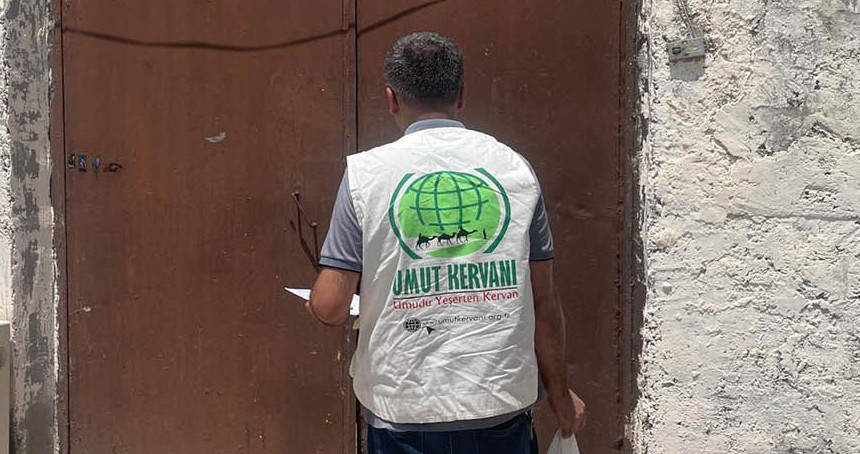 Çınar Umut Kervanı 160 aileye kurban eti dağıttı