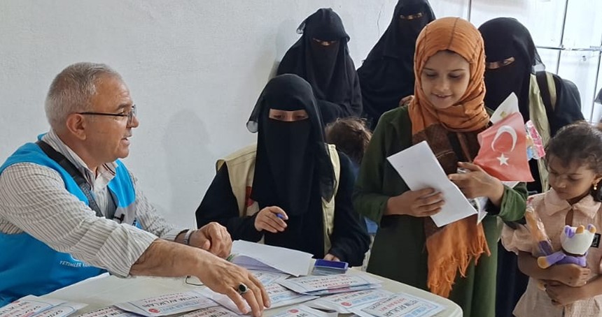 Uluslararası yardım kuruluşlarından Yemen'e bayram sevinci