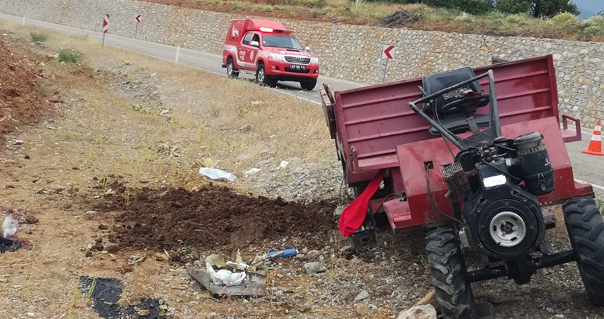 Malatya'da tarım aracı devrildi: 1 ölü