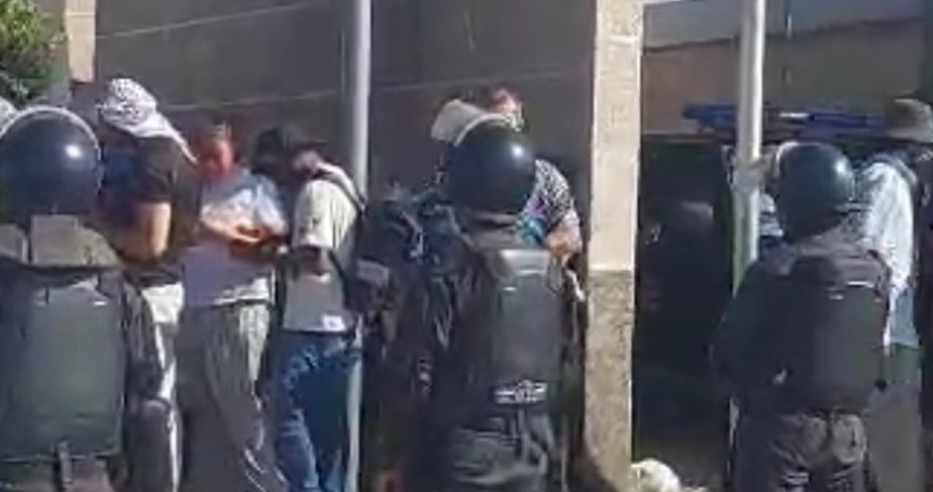 Mısır, Refah'a ilerleyen aktivistleri engelliyor