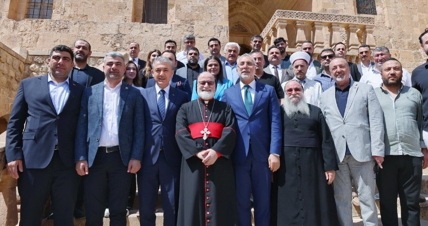 Bakan Işıkhan Mardin’de bir dizi ziyaret gerçekleştirdi