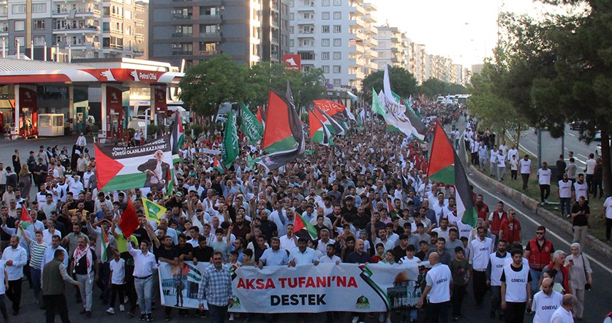 Diyarbakır'da "Küresel Gazze Yürüyüşü" düzenlendi