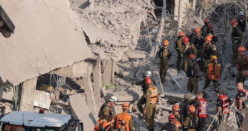 İran, işgal rejimine yeni füze dalgası başlattı