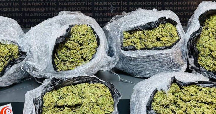 Batman'da uyuşturucu operasyonu: 5 kilo skunk ele geçirildi