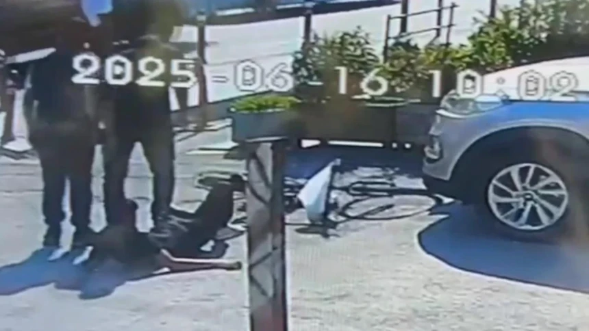 İki arkadaş arasındaki tartışma bıçaklı kavgaya dönüştü: 1 ölü