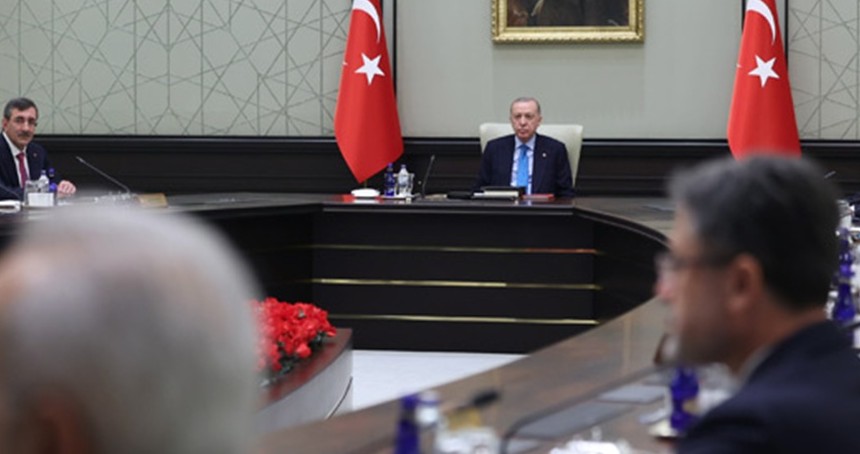 Kabine toplandı